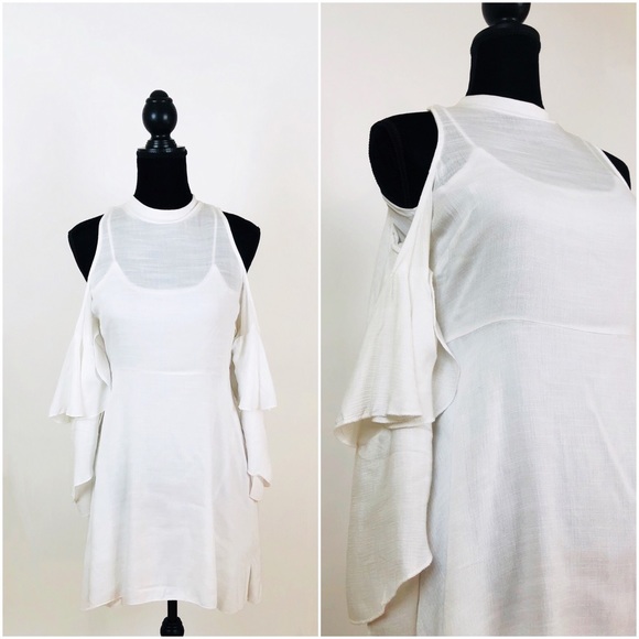 🌹White Ruffled Dress 🌹 - Picture 2 of 8